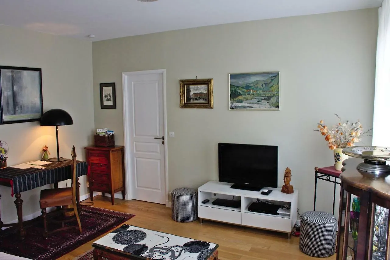 25 Rue Du Telegraphe location